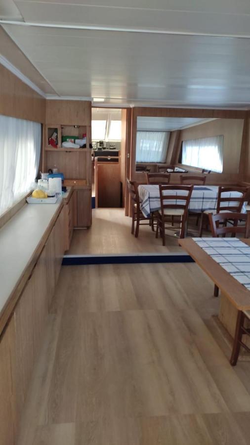 Boat & Breakfast Lucretia, Luxury Yacht Hotel Arbatax Exterior photo
